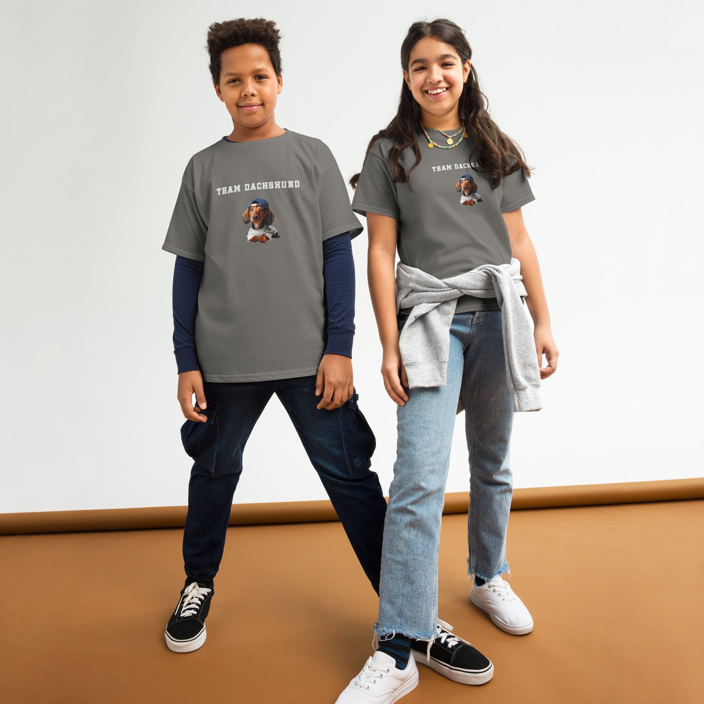 kids' unisex t-shirt with dachshund and "Team Dachshund" - gray