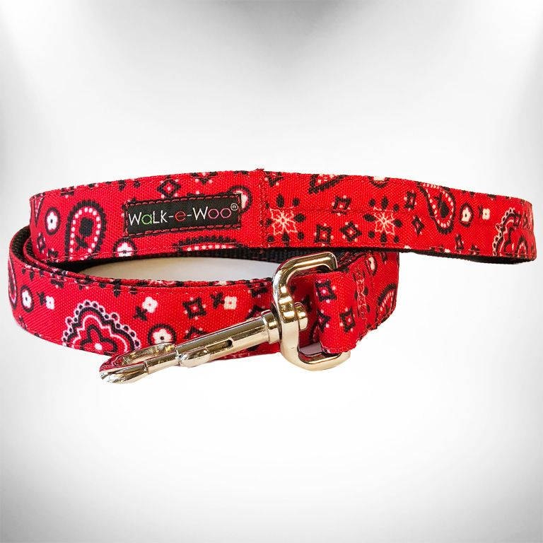 Red Walk-e-Woo bandana print dog leash