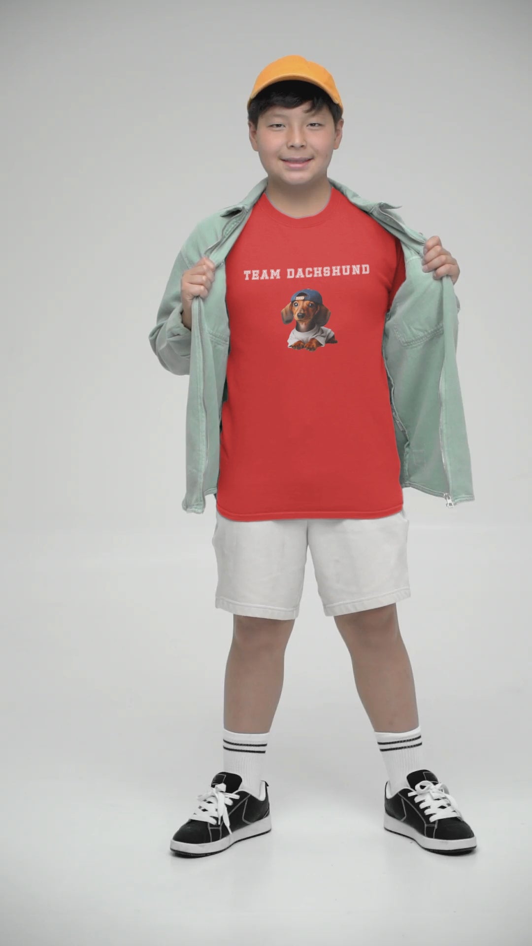 kids' unisex t-shirt with dachshund and "Team Dachshund" - red