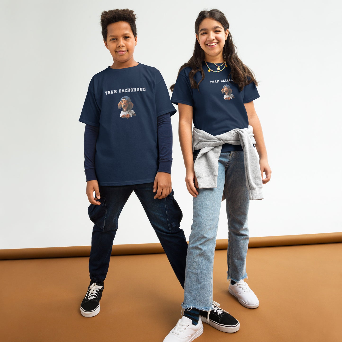 kids' unisex t-shirt with dachshund and "Team Dachshund" - navy blue